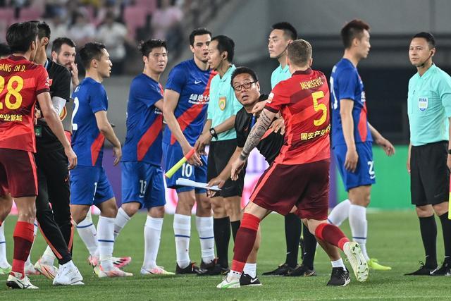 就在今天，广州龙狮宣布与郭艾伦解约，来听听广大网友怎么说